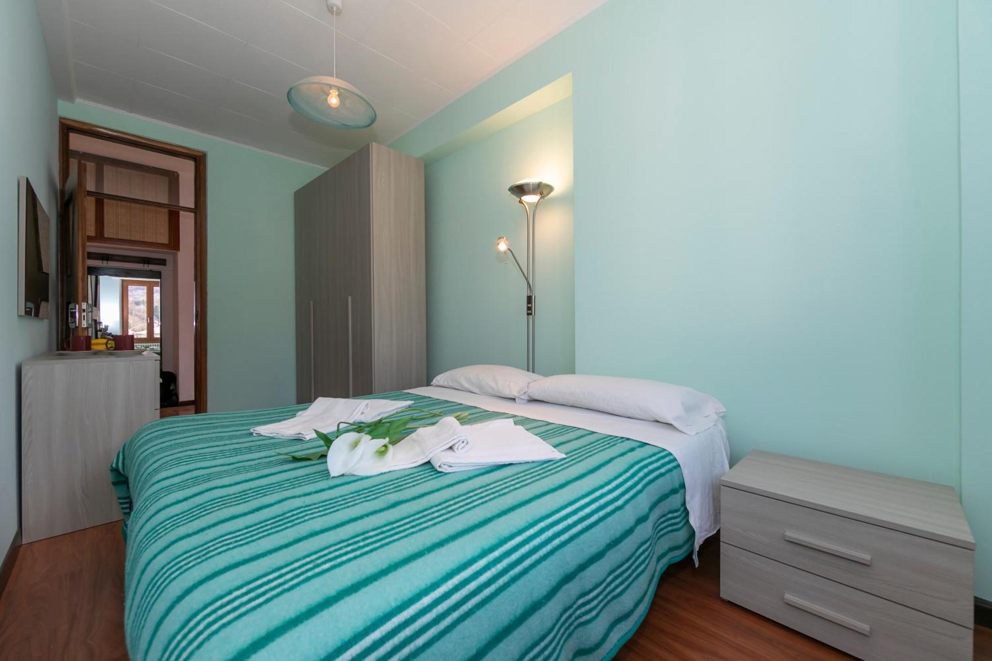 Il Panorama Di Forster Apartment เมนาจโจ ภายนอก รูปภาพ